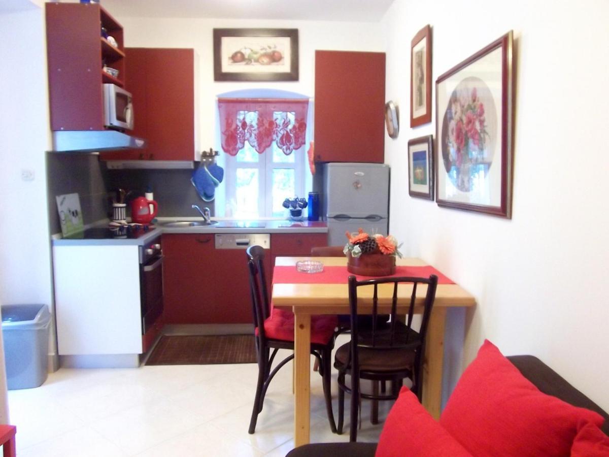 Apartments By The Sea Blace, Neretva Delta - Usce Neretve - 16068 外观 照片