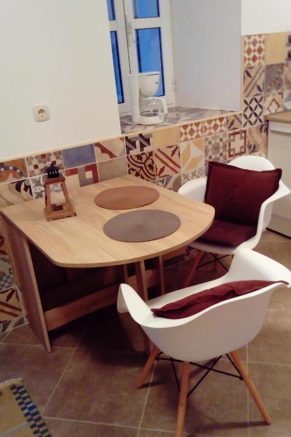 Apartments By The Sea Blace, Neretva Delta - Usce Neretve - 16068 外观 照片