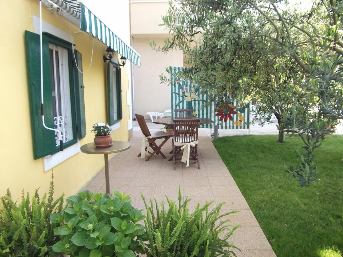 Apartments By The Sea Blace, Neretva Delta - Usce Neretve - 16068 外观 照片